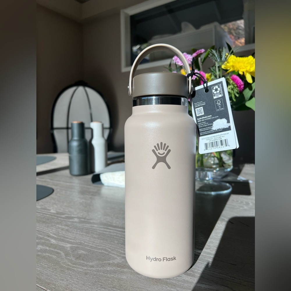 SOLD Hydroflask x Whole Foods Taproot Bottle NWT